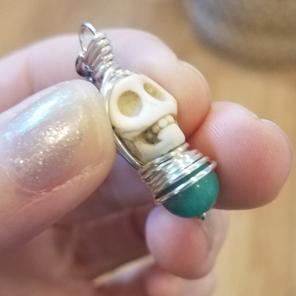 FINAL PRICE Skull Dragon Skin Agate Bauble Earrings - Picture 8 of 8